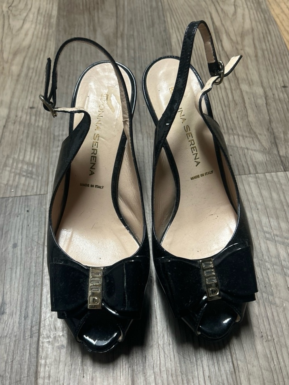 Donna Serena Black Patent Slingback Peep-Toe Pumps